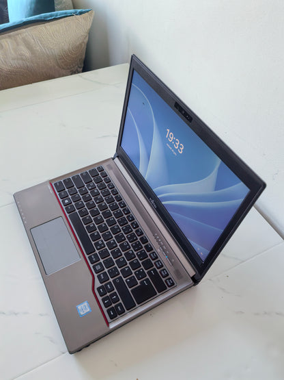 FUJITSU LIFEBOOK E736